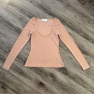 L’academie Scoop Neck Long Sleeve New